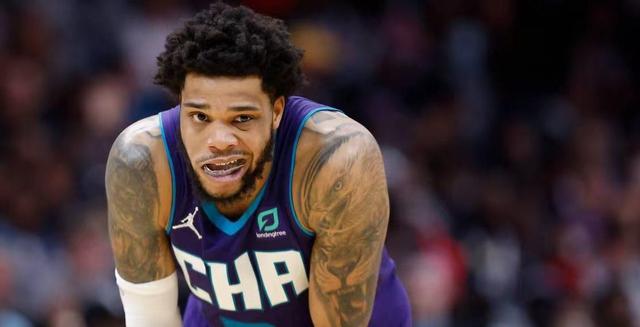 开云体育-关于集结日夏洛特黄蜂备战NBA常规赛，队长鼓劲细节曝光，态度坚定，赛季目标并未改变的信息-开云体育